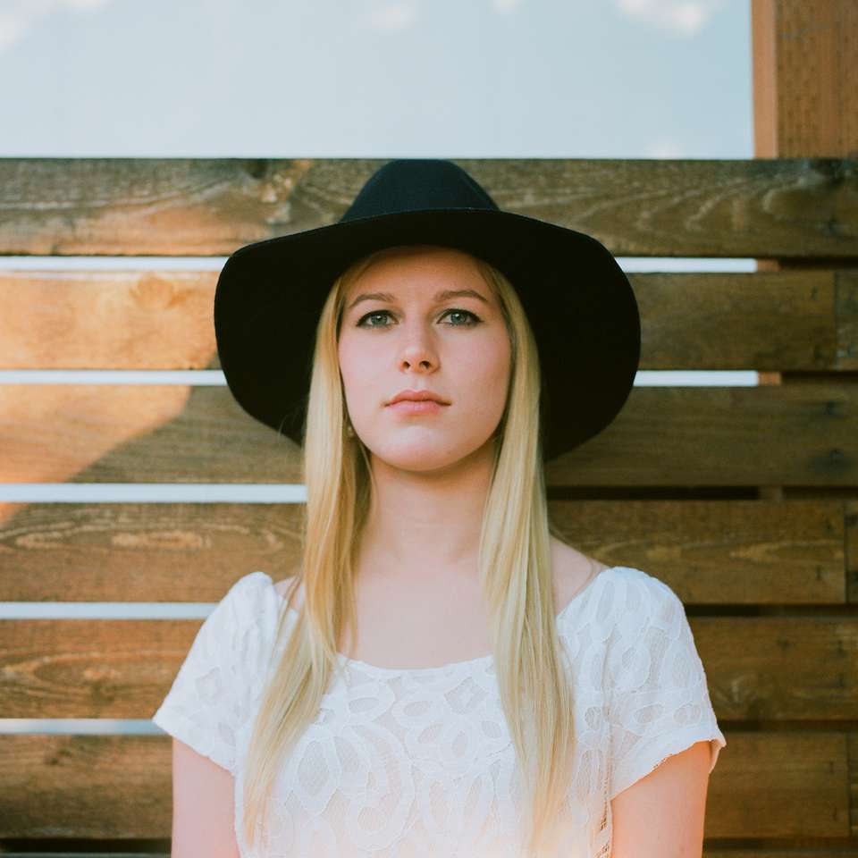 Haddie Cooke — A photo by Maykel Loomans — Shoeboxᵅ